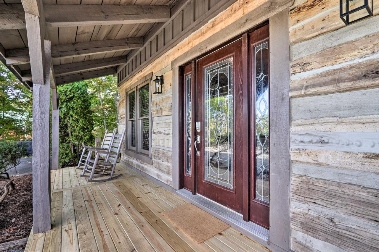 Upscale Gatlinburg Cabin Deck, Fire Pit And Hot Tub Exterior foto